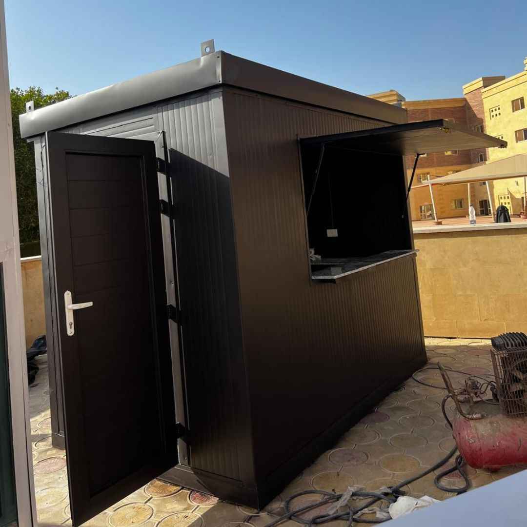 مطاعم متنقلة وثابتة